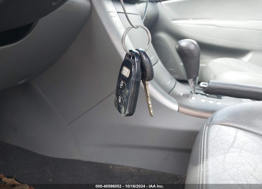 2009 HYUNDAI SONATA LIMITED V6 VIN: 5NPEU46F39H569163