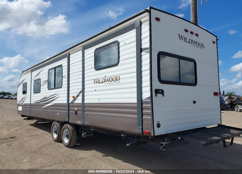 2018 FOREST RIVER SALEM VIN: 4X4TWDD26JT141583