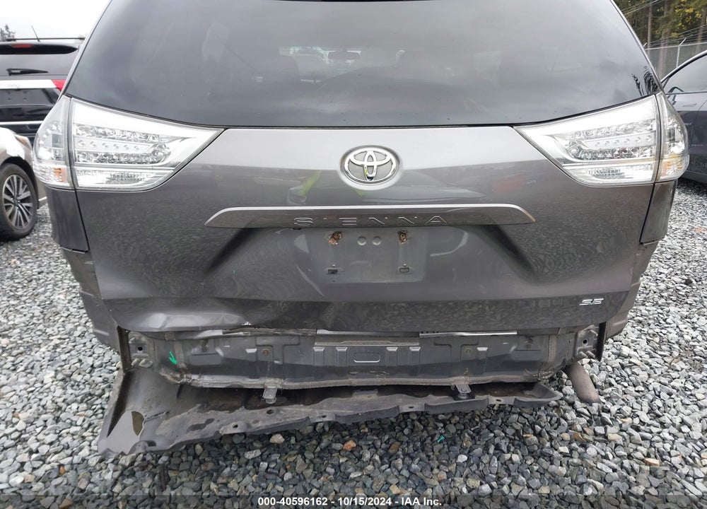 2011 TOYOTA SIENNA SE VIN: 5TDXK3DC8BS059019