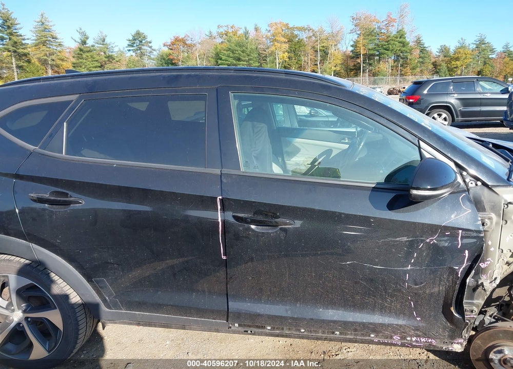 2018 HYUNDAI TUCSON VALUE VIN: KM8J3CA24JU657113