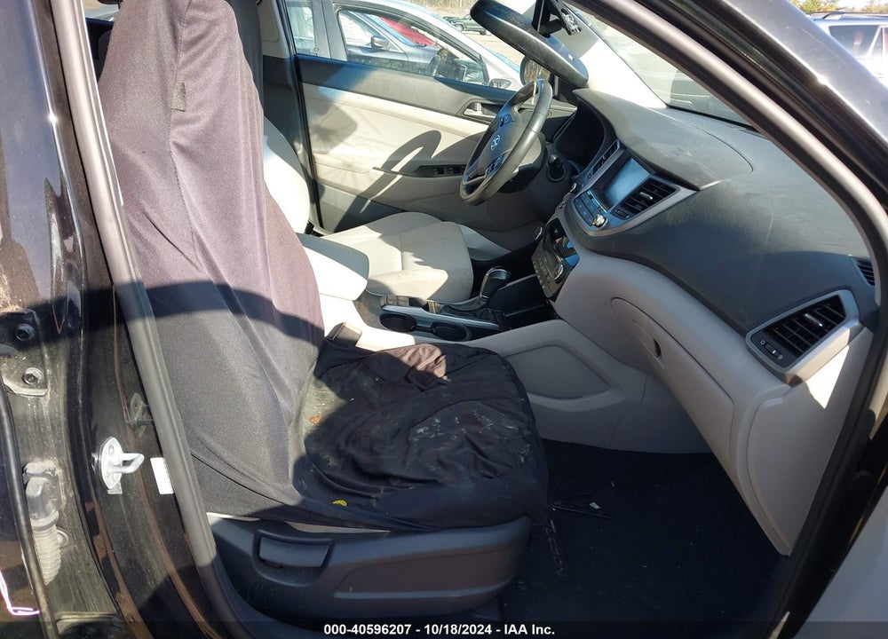 2018 HYUNDAI TUCSON VALUE VIN: KM8J3CA24JU657113