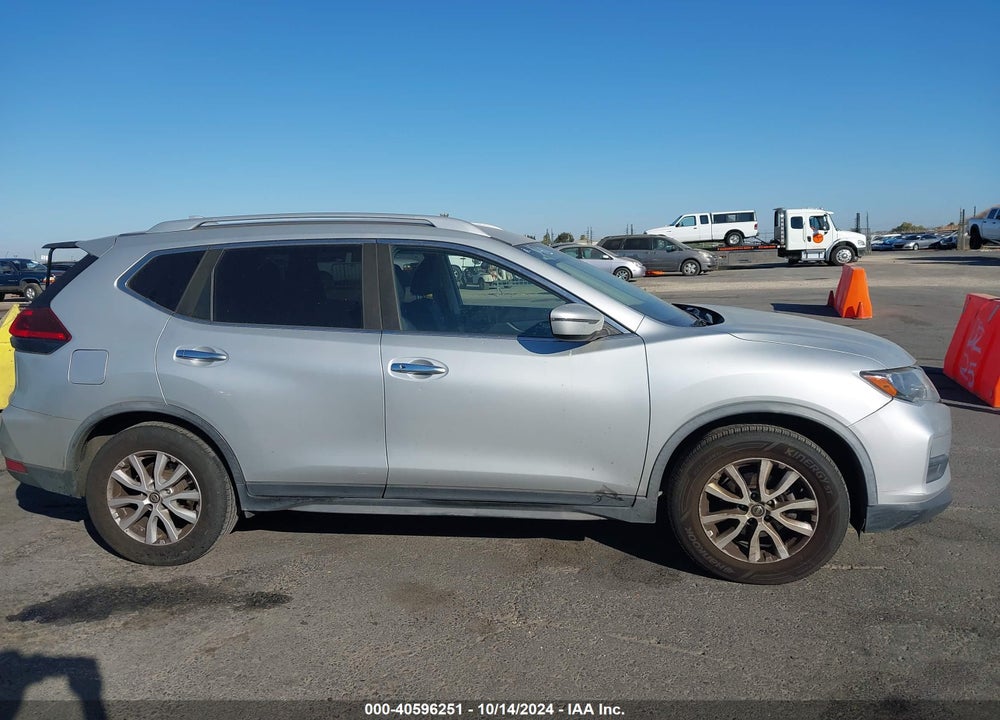 2018 NISSAN ROGUE SV VIN: JN8AT2MT5JW465792