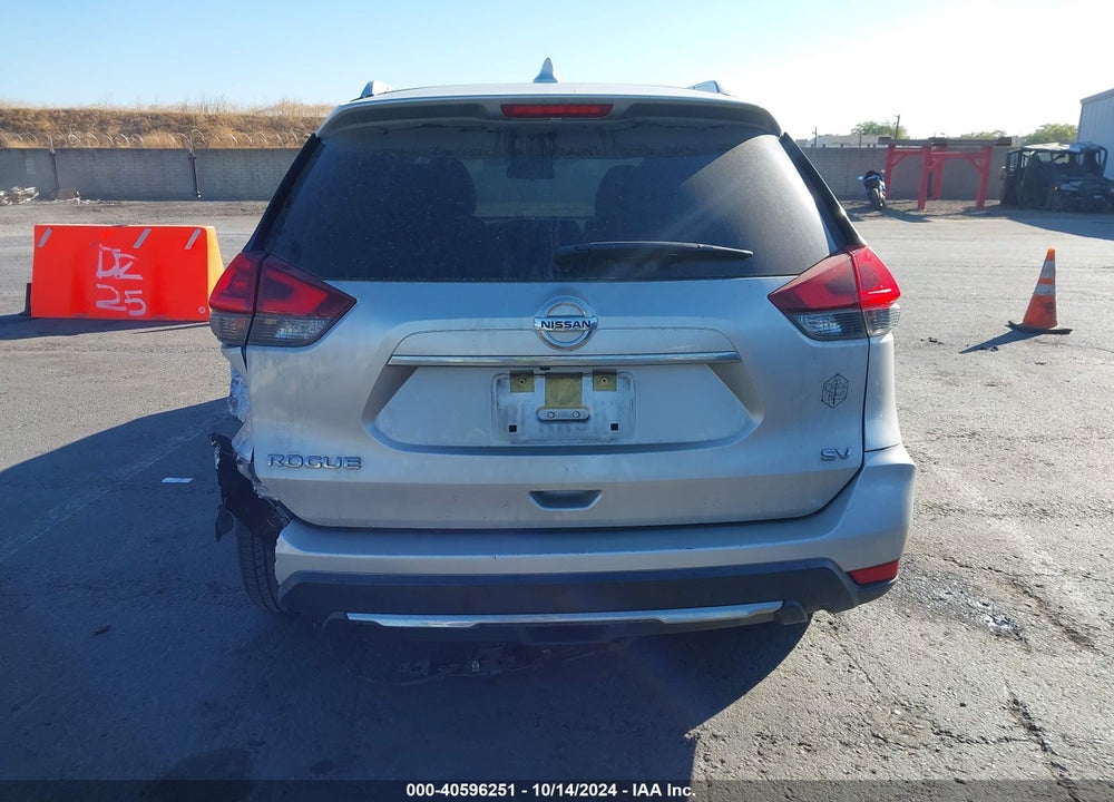 2018 NISSAN ROGUE SV VIN: JN8AT2MT5JW465792