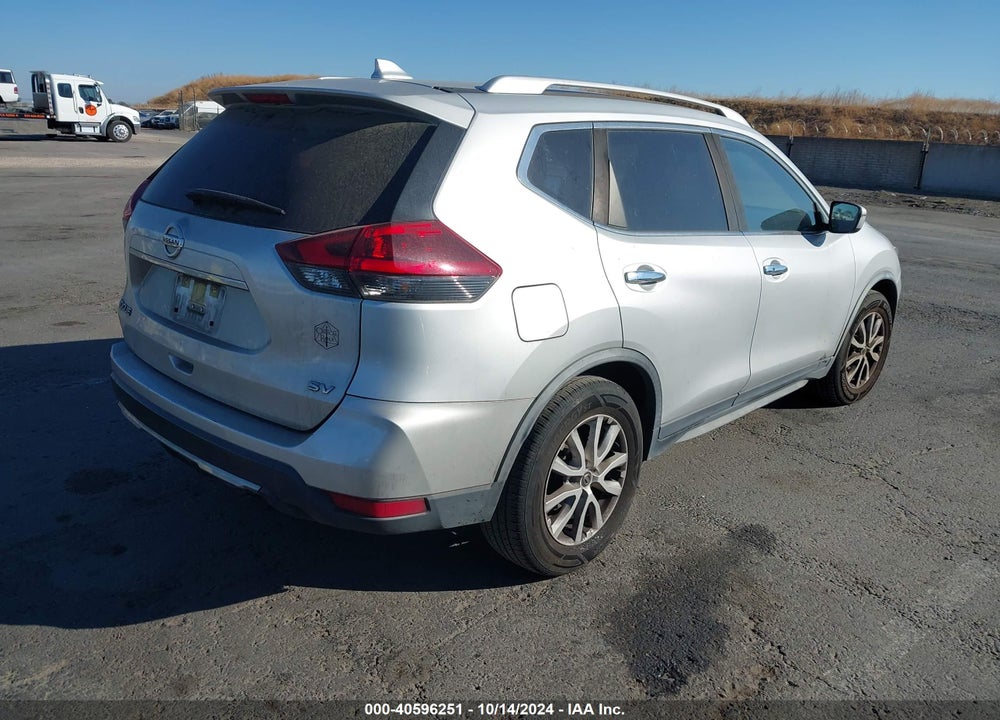 2018 NISSAN ROGUE SV VIN: JN8AT2MT5JW465792