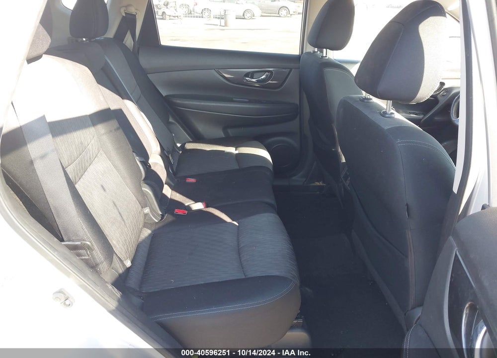 2018 NISSAN ROGUE SV VIN: JN8AT2MT5JW465792