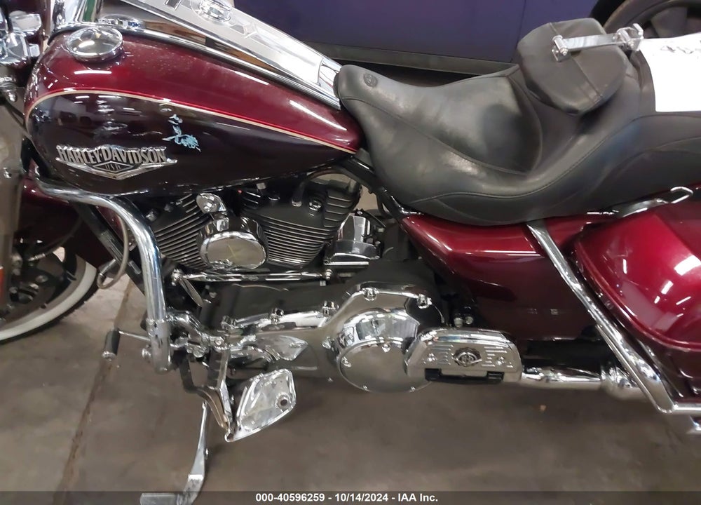 2015 HARLEY-DAVIDSON FLHR ROAD KING VIN: 1HD1FBM19FB704310