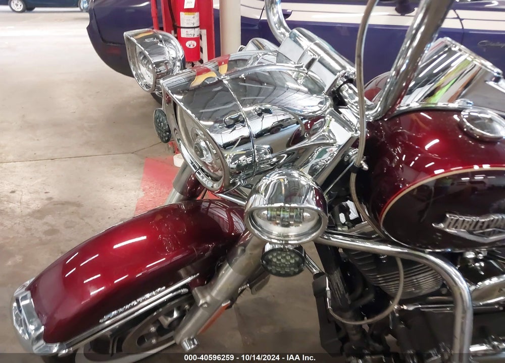 2015 HARLEY-DAVIDSON FLHR ROAD KING VIN: 1HD1FBM19FB704310