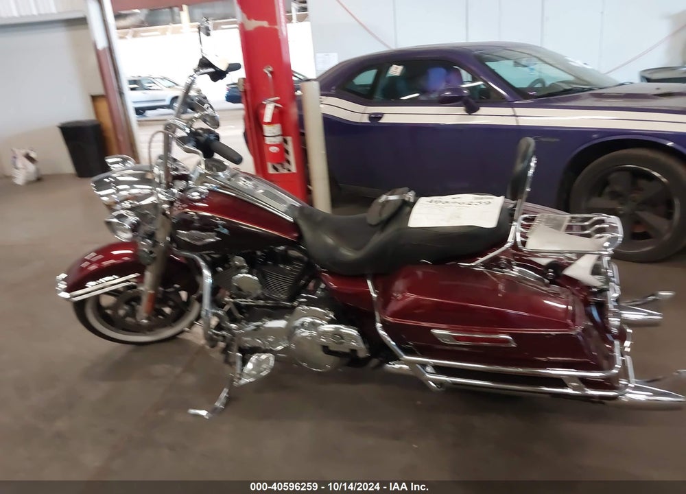2015 HARLEY-DAVIDSON FLHR ROAD KING VIN: 1HD1FBM19FB704310