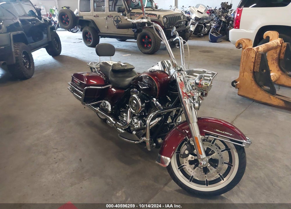 2015 HARLEY-DAVIDSON FLHR ROAD KING VIN: 1HD1FBM19FB704310