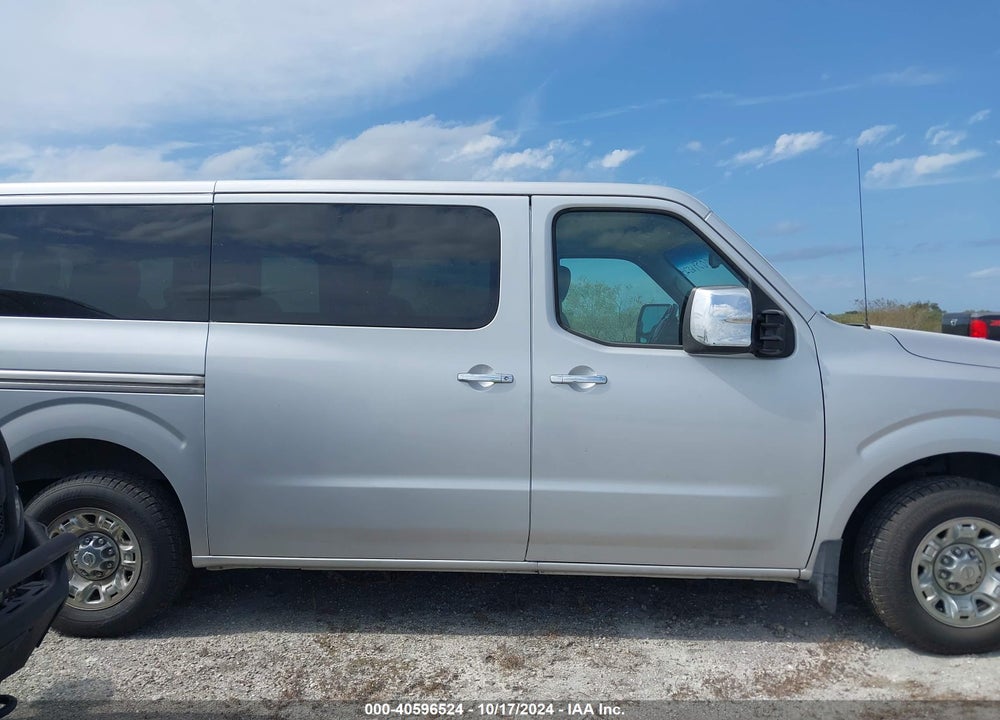 2017 NISSAN NV PASSENGER NV3500 HD SL V8 VIN: 5BZAF0AA3HN851332
