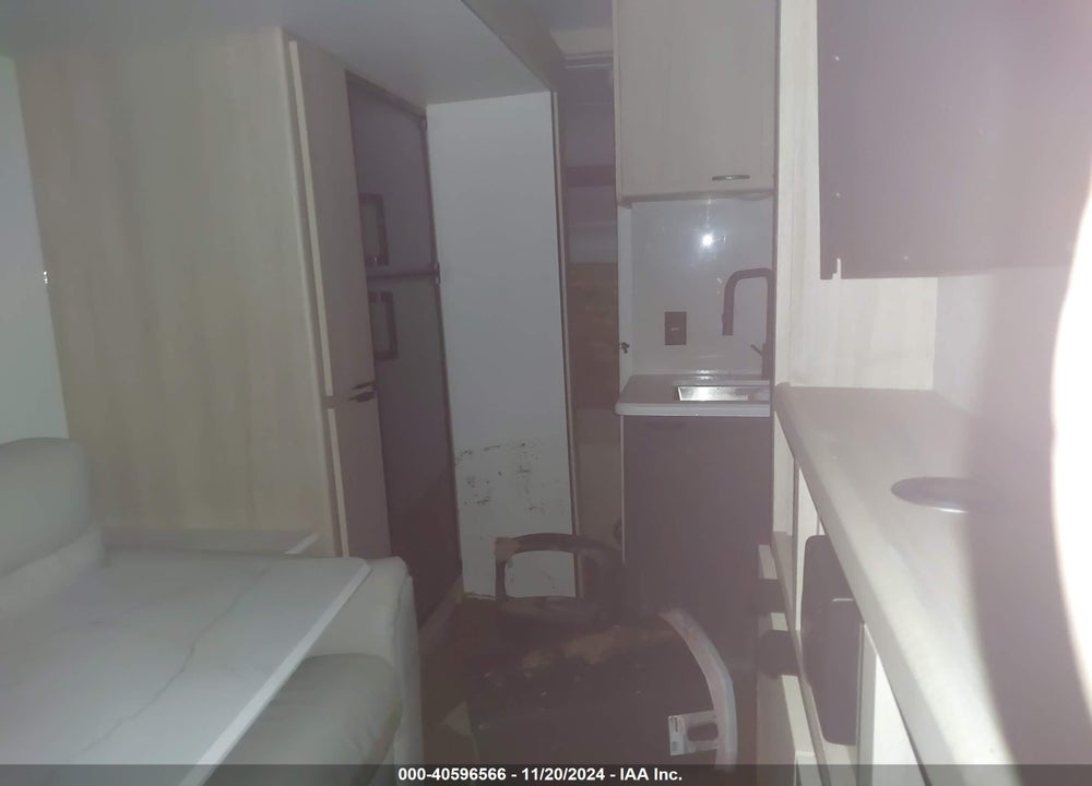 2023 WINNEBAGO MINNIE 2301BHS VIN: 54CTM1T21P6065435