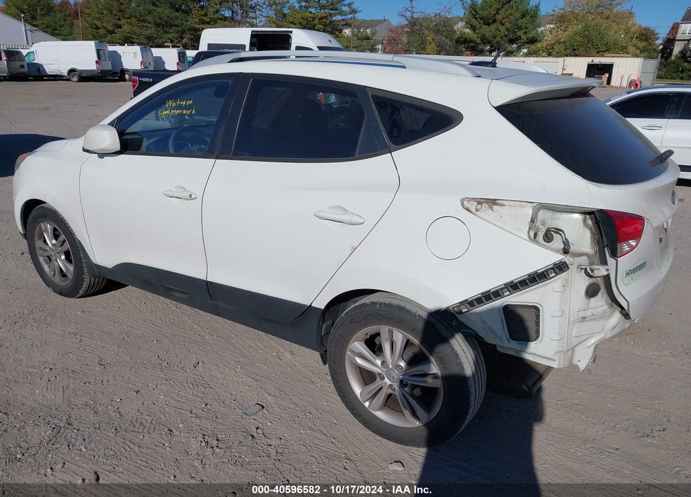 2011 HYUNDAI TUCSON GLS VIN: KM8JUCAC4BU135511
