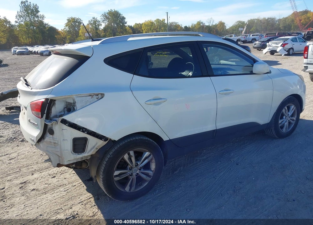2011 HYUNDAI TUCSON GLS VIN: KM8JUCAC4BU135511