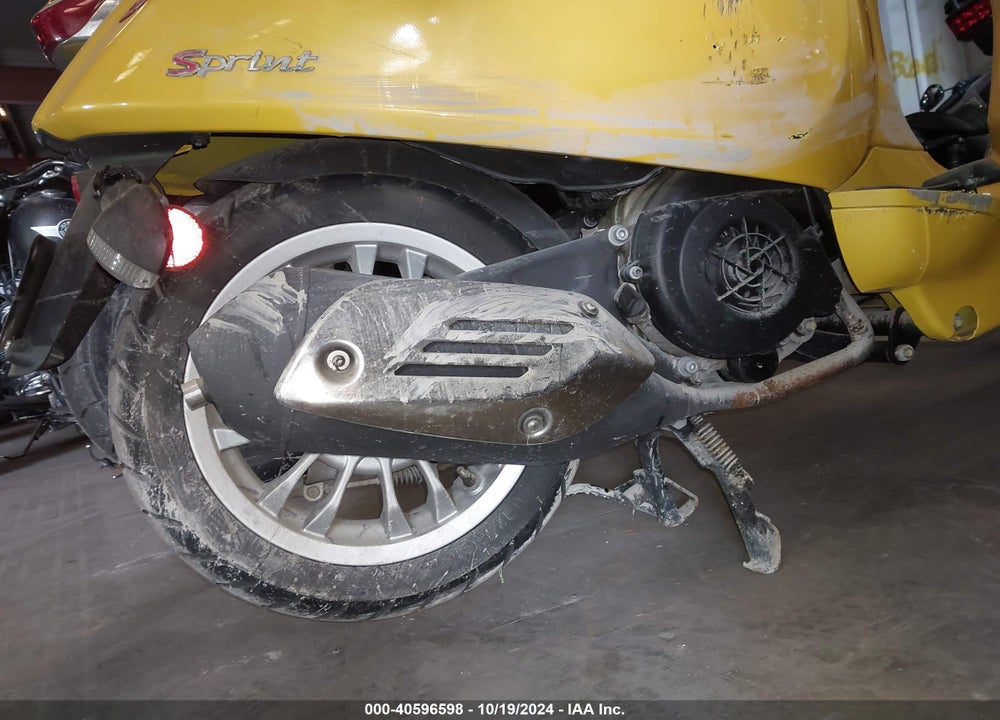2015 VESPA SPRINT 150 3V VIN: ZAPM818G1F5400144
