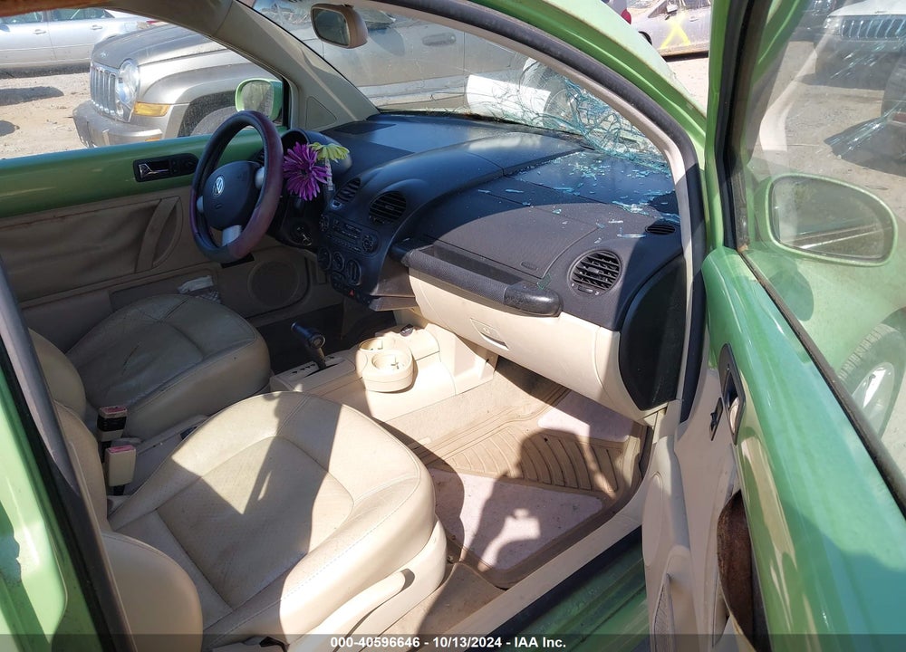 2003 VOLKSWAGEN NEW BEETLE GLX VIN: 3VWDD21C03M404313
