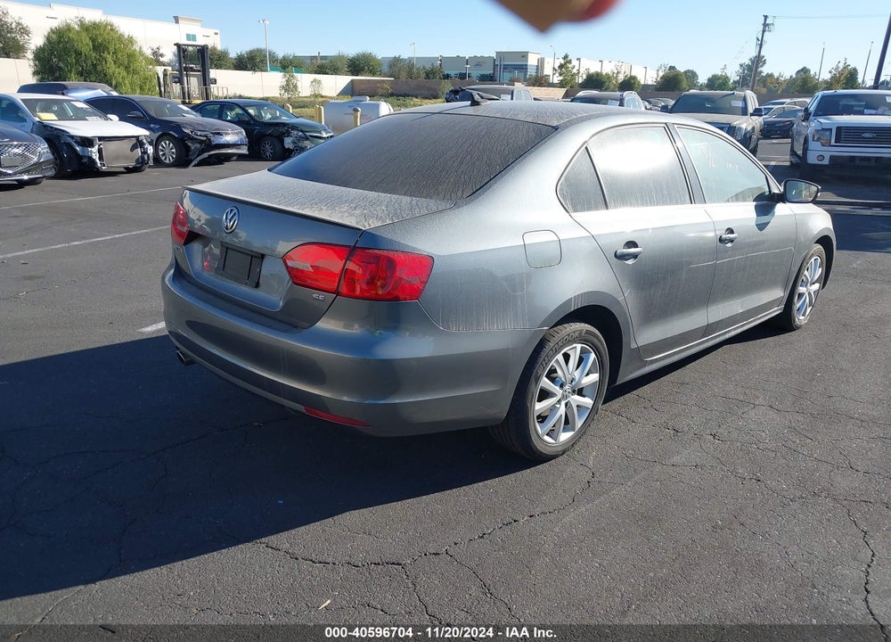 2014 VOLKSWAGEN JETTA 1.8T SE VIN: 3VWD17AJ2EM214049