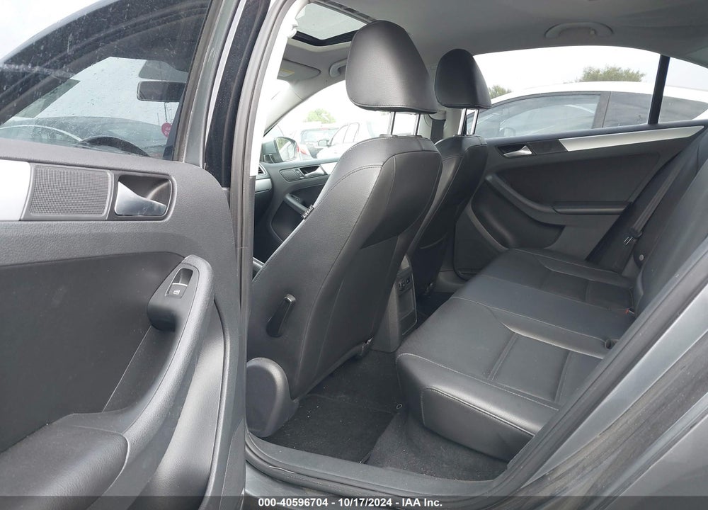 2014 VOLKSWAGEN JETTA 1.8T SE VIN: 3VWD17AJ2EM214049