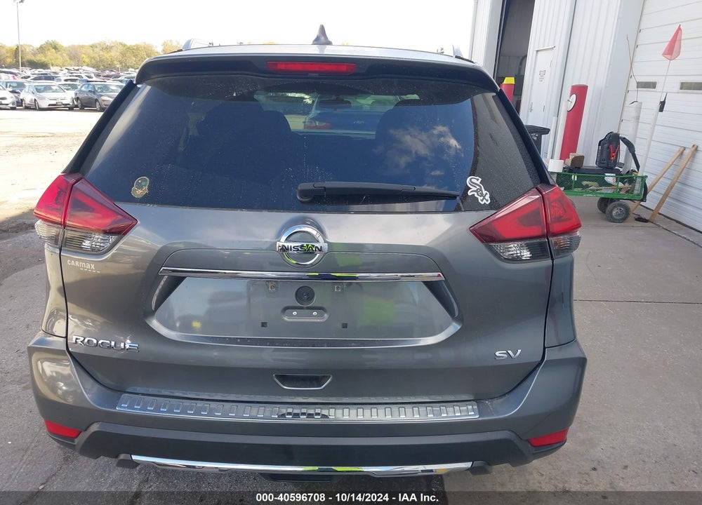 2018 NISSAN ROGUE SV VIN: 5N1AT2MT8JC815425