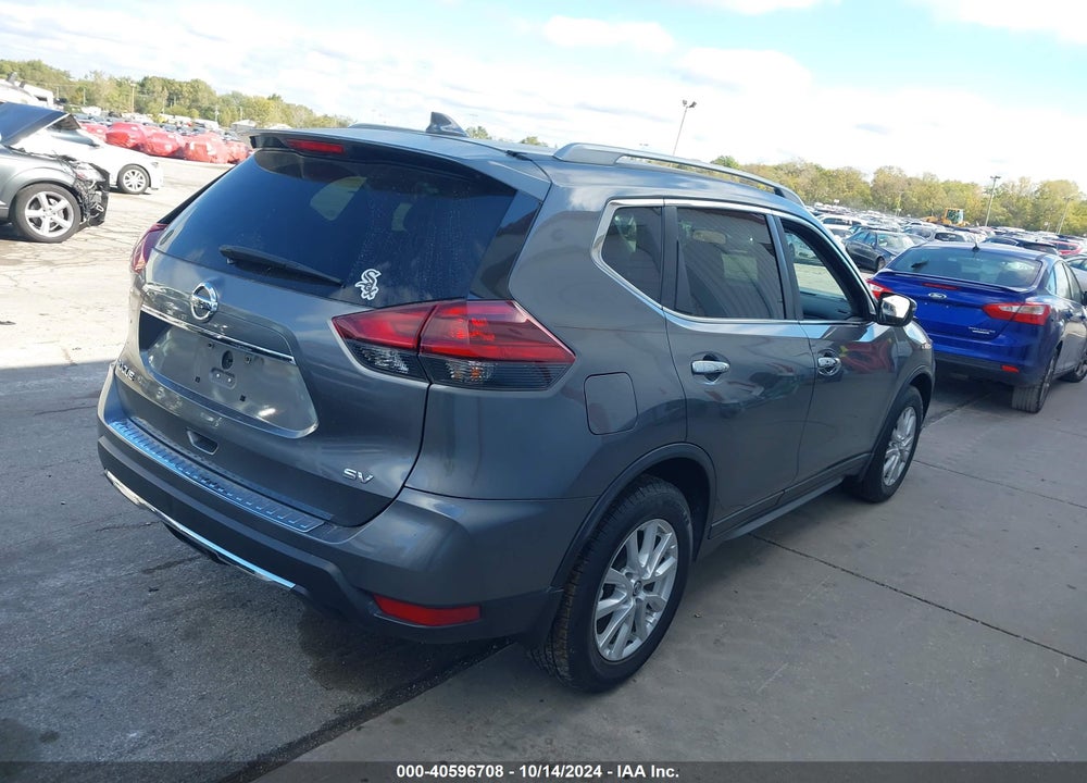 2018 NISSAN ROGUE SV VIN: 5N1AT2MT8JC815425