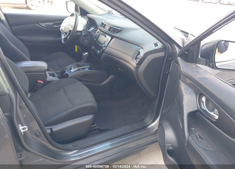 2018 NISSAN ROGUE SV VIN: 5N1AT2MT8JC815425