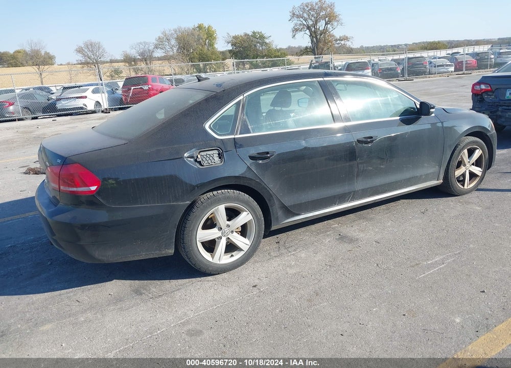 2013 VOLKSWAGEN PASSAT 2.5L SE VIN: 1VWBP7A32DC135231