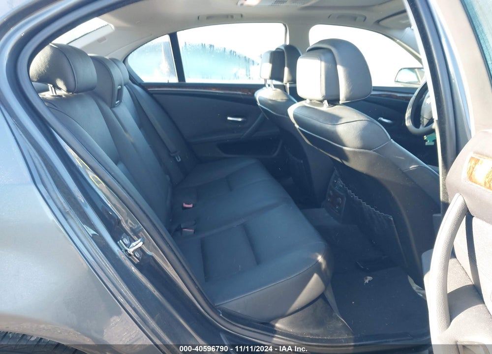 2010 BMW 528 VIN: WBANV1C58AC156790