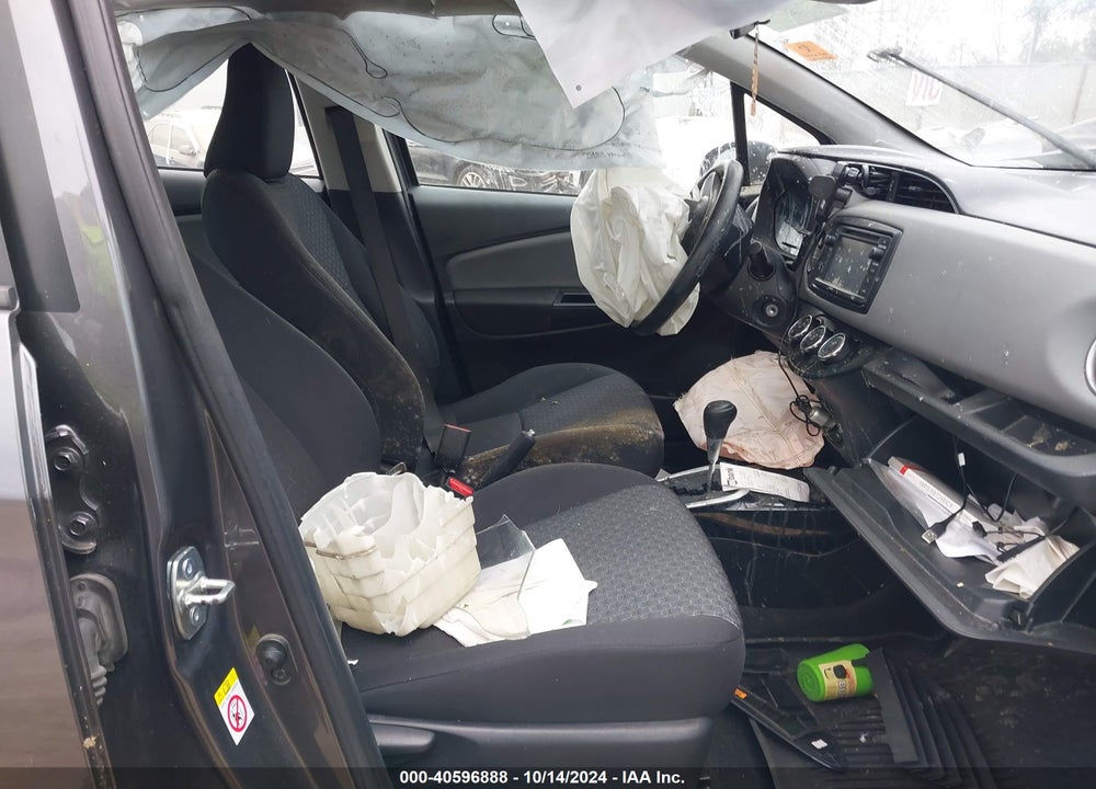 2017 TOYOTA YARIS LE VIN: VNKKTUD34HA077320
