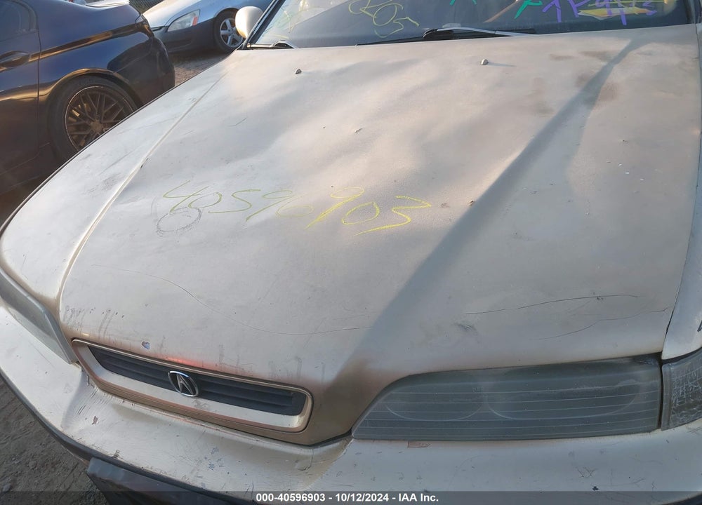 1991 ACURA LEGEND L VIN: JH4KA8262MC003622