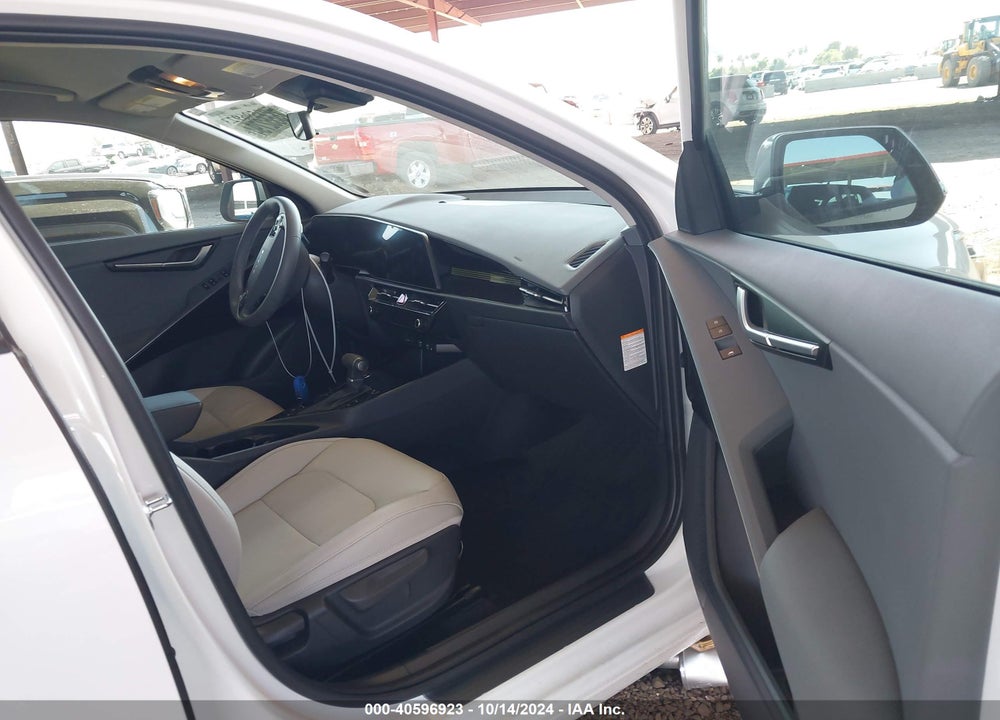 2024 KIA NIRO EX VIN: KNDCR3LE8R5185801