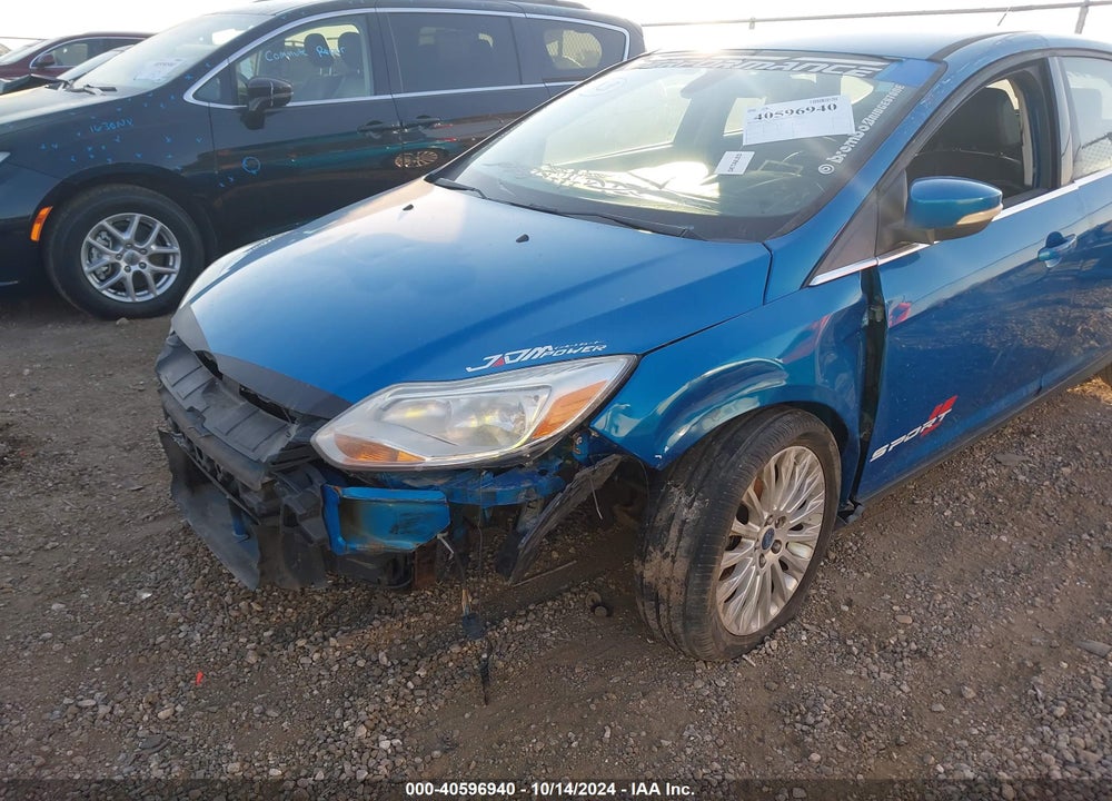 2012 FORD FOCUS TITANIUM VIN: 1FAHP3N27CL472196