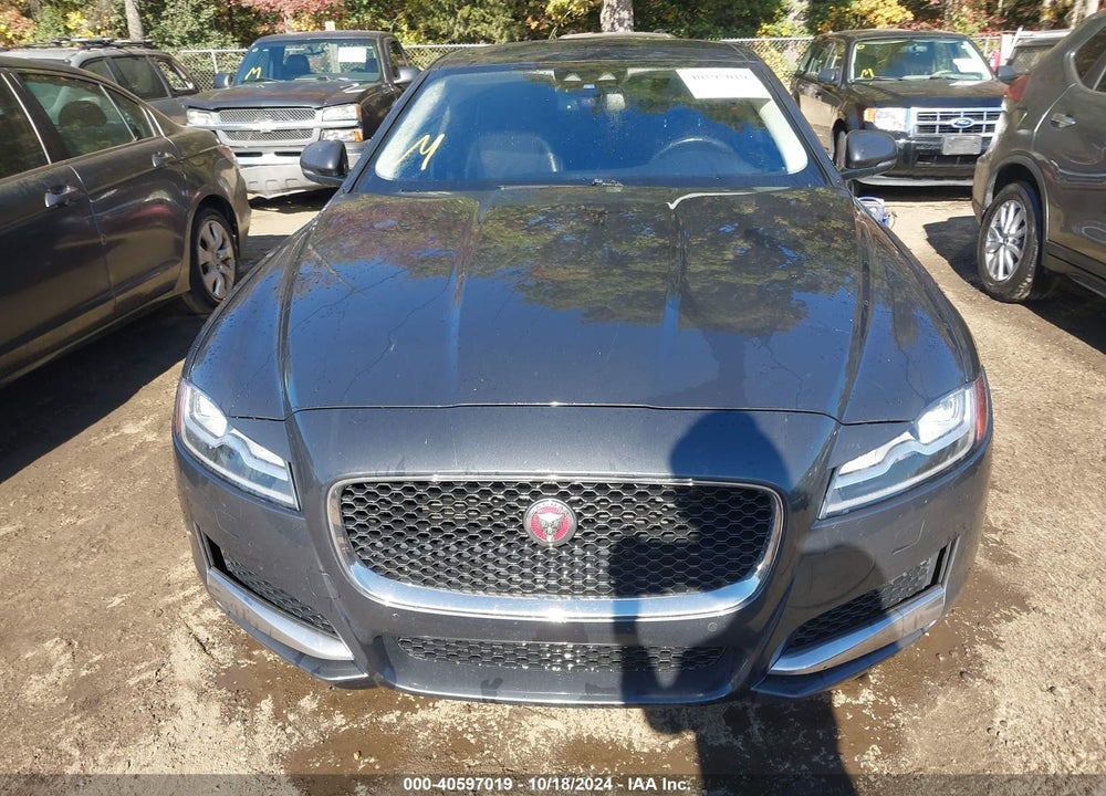 2016 JAGUAR XF 35T PRESTIGE VIN: SAJBK4BV3GCY15077