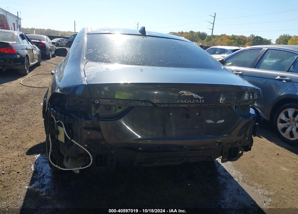 2016 JAGUAR XF 35T PRESTIGE VIN: SAJBK4BV3GCY15077