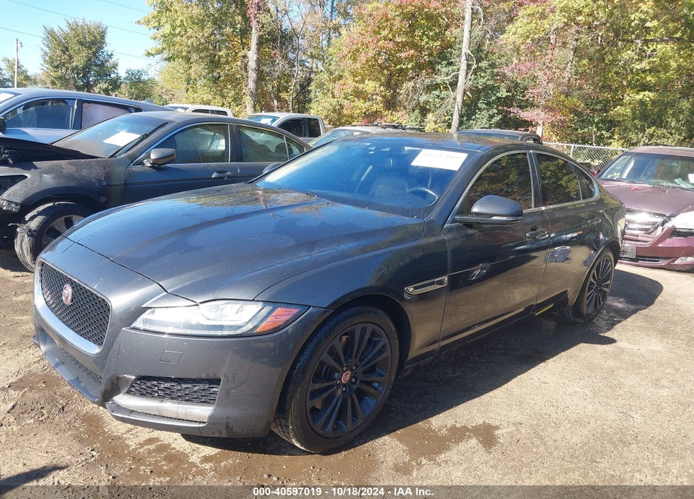 2016 JAGUAR XF 35T PRESTIGE VIN: SAJBK4BV3GCY15077