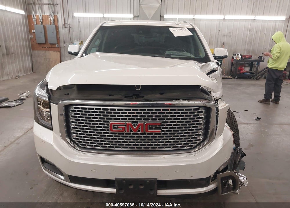 2016 GMC YUKON DENALI VIN: 1GKS2CKJ2GR173720