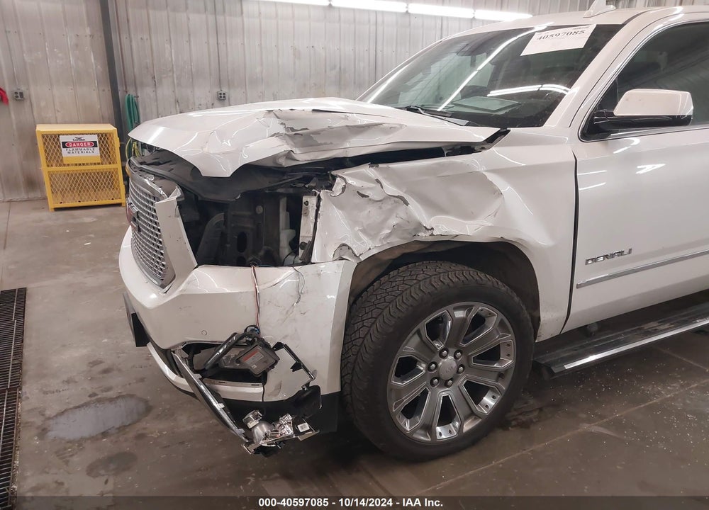 2016 GMC YUKON DENALI VIN: 1GKS2CKJ2GR173720