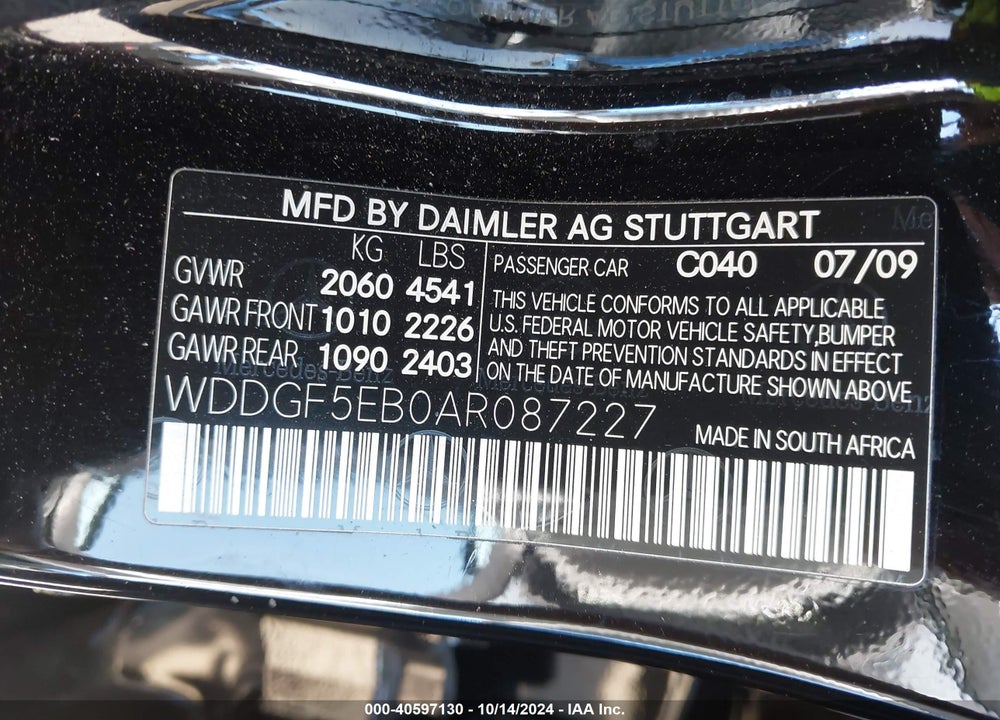 2010 MERCEDES-BENZ C 300 LUXURY/SPORT VIN: WDDGF5EB0AR087227