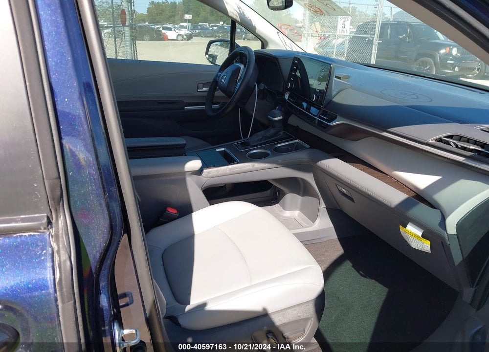 2023 TOYOTA SIENNA XLE VIN: 5TDYRKEC6PS163718
