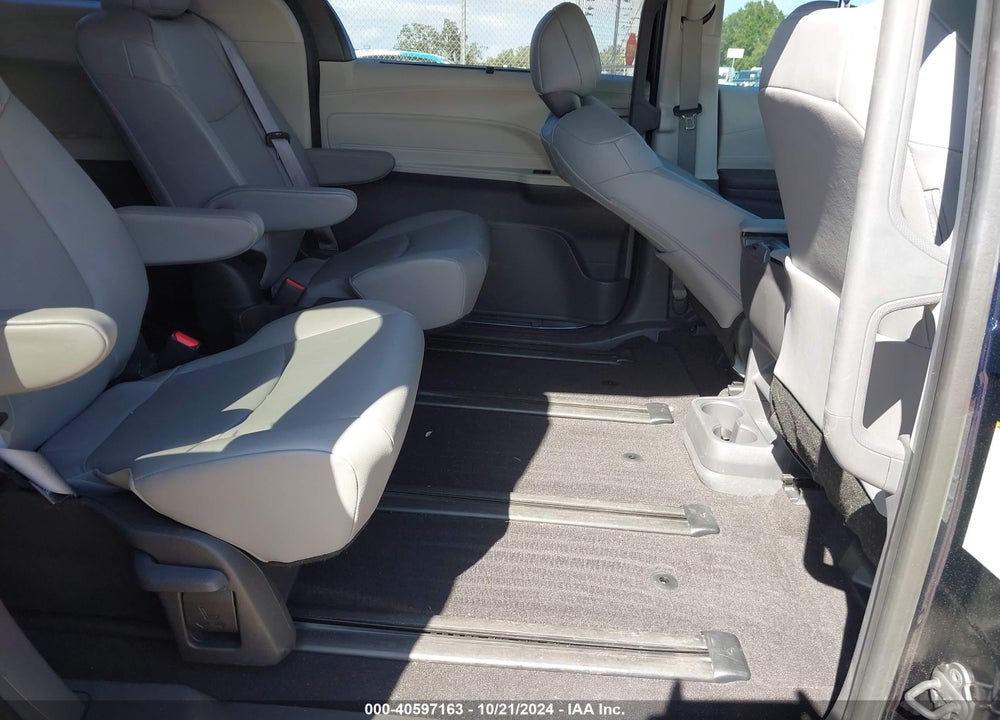 2023 TOYOTA SIENNA XLE VIN: 5TDYRKEC6PS163718