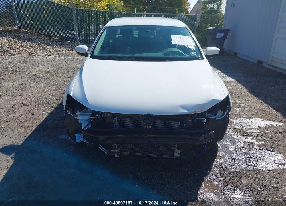 2018 VOLKSWAGEN JETTA VIN: 3VW2B7AJ7JM248308