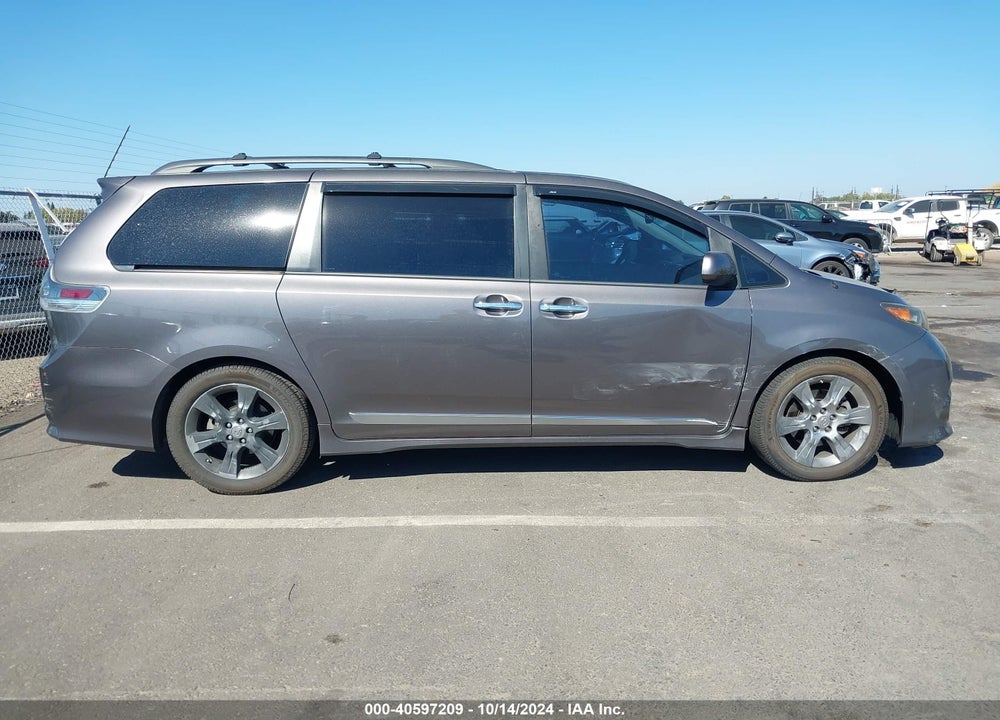 2013 TOYOTA SIENNA SE 8 PASSENGER VIN: 5TDXK3DC5DS310226