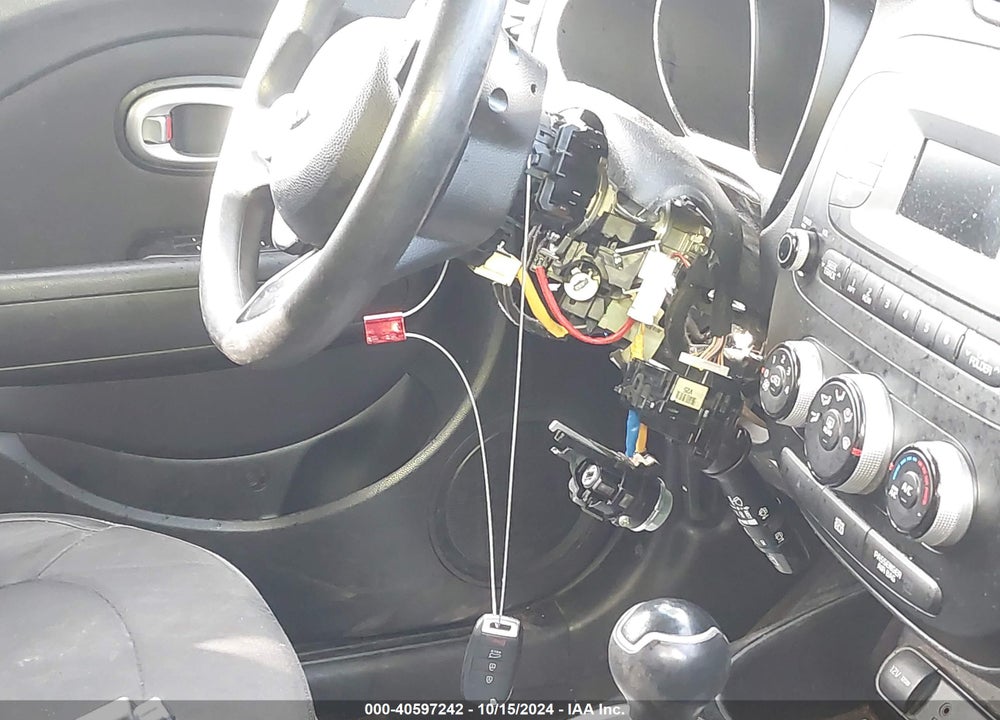 2014 KIA SOUL VIN: KNDJN2A29E7070287
