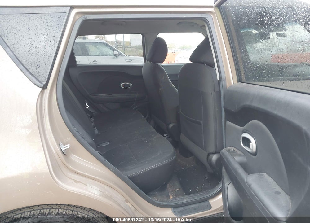 2014 KIA SOUL VIN: KNDJN2A29E7070287