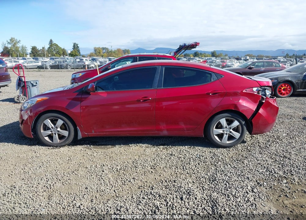 2013 HYUNDAI ELANTRA GLS VIN: 5NPDH4AE5DH392476