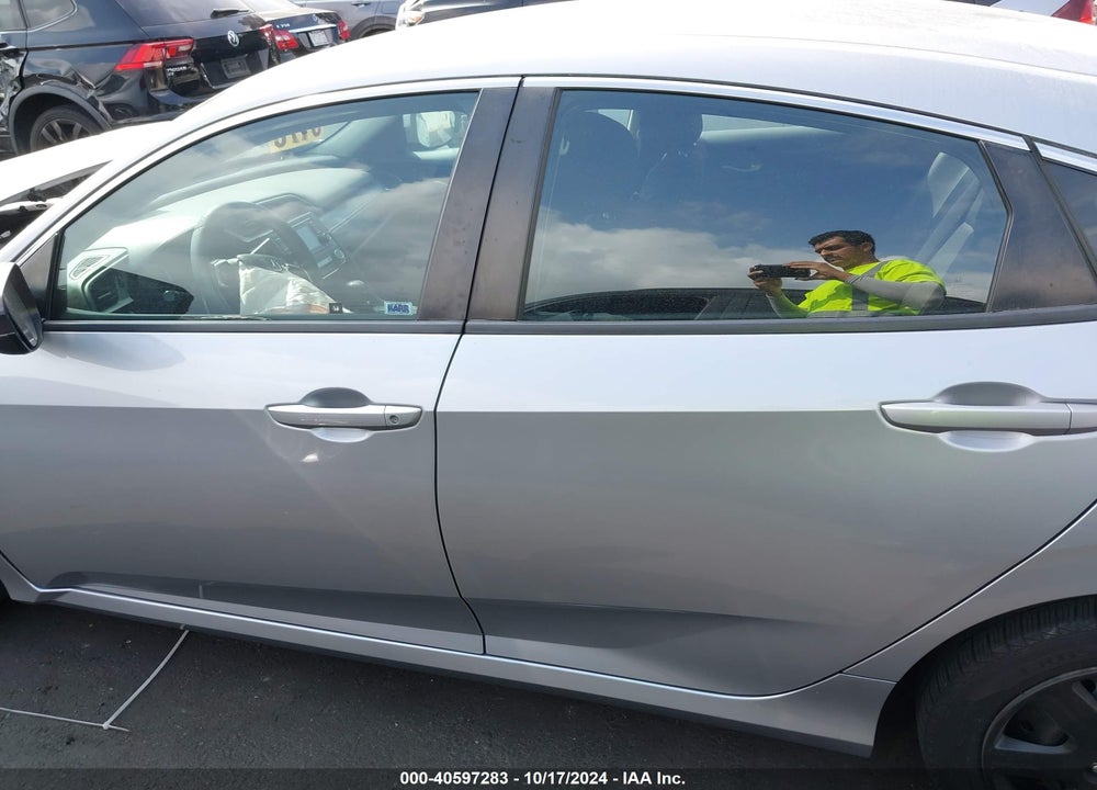 2018 HONDA CIVIC LX VIN: 2HGFC2F54JH501553