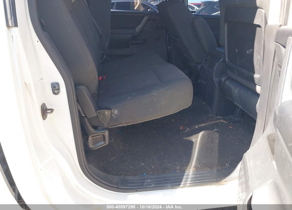 2011 NISSAN TITAN SV VIN: 1N6BA0EC9BN318193