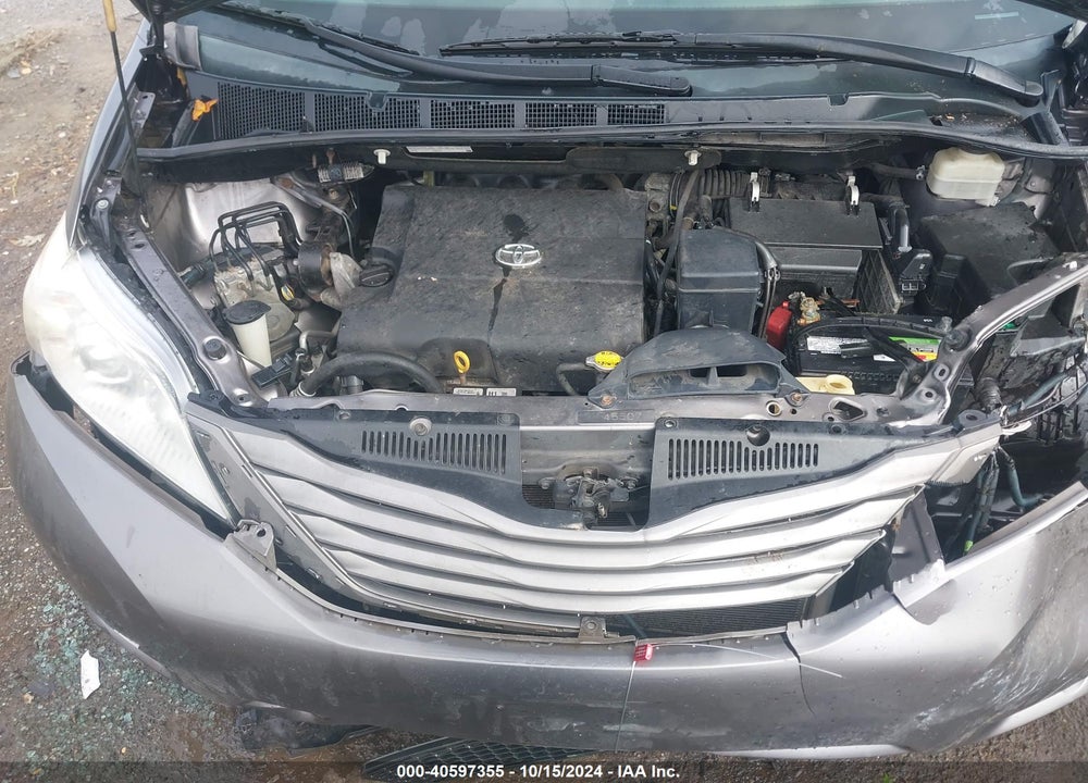 2011 TOYOTA SIENNA XLE V6 VIN: 5TDYK3DC6BS146468