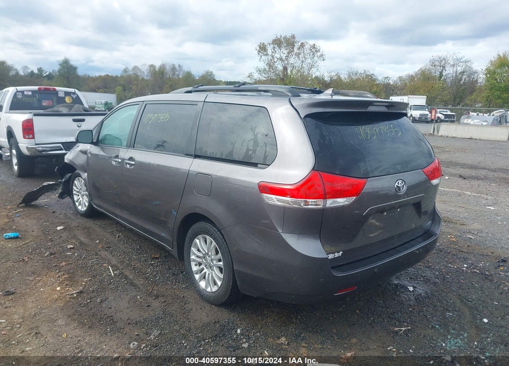 2011 TOYOTA SIENNA XLE V6 VIN: 5TDYK3DC6BS146468