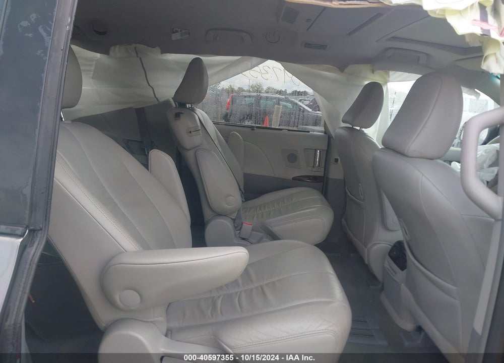 2011 TOYOTA SIENNA XLE V6 VIN: 5TDYK3DC6BS146468