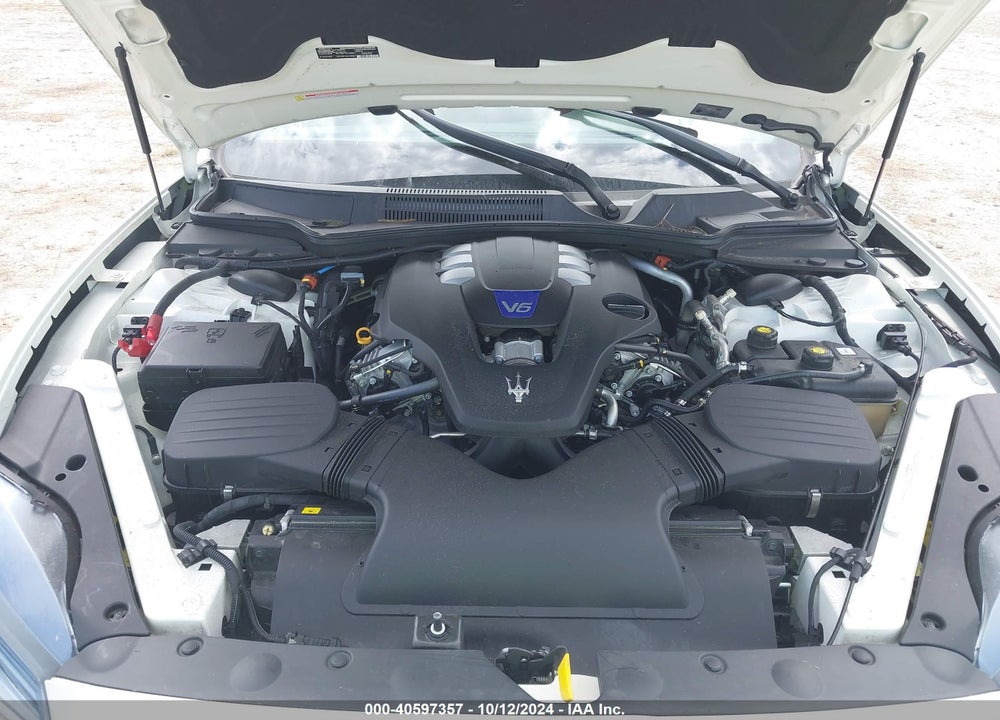 2022 MASERATI QUATTROPORTE MODENA VIN: ZAM56YPM7N1380821