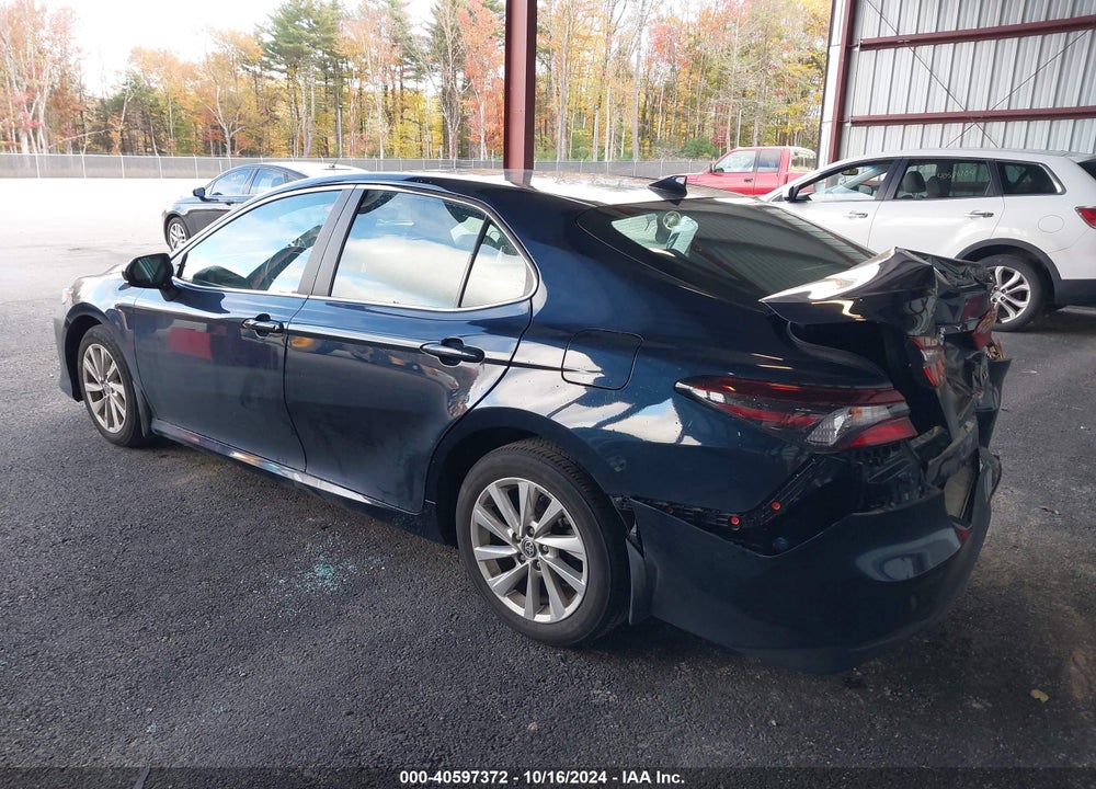 2021 TOYOTA CAMRY LE VIN: 4T1C11AK8MU556776